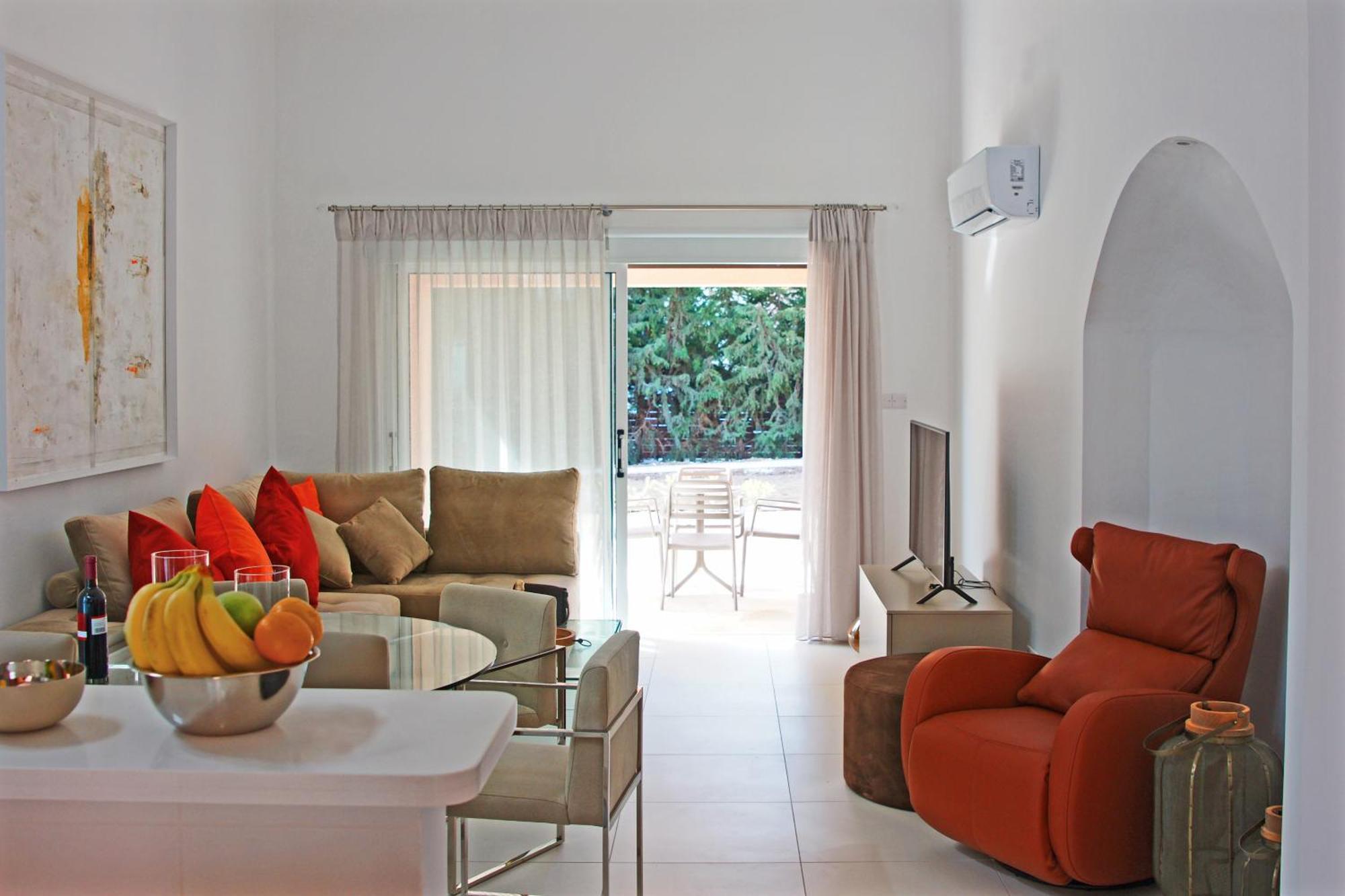 Resitour - Aphrodite Gardens Paphos Bagian luar foto